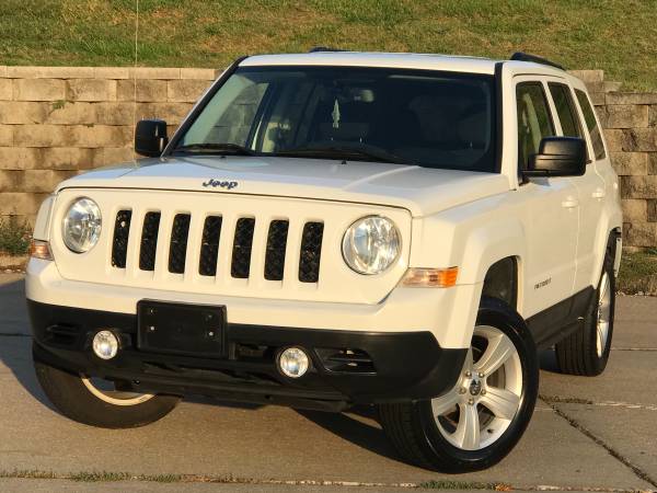 NICE !! 2017 JEEP PATRIOT LATITUDE 4X4, LOW MILES 52K / GAS SAVER !! for sale in Omaha, IA – photo 3