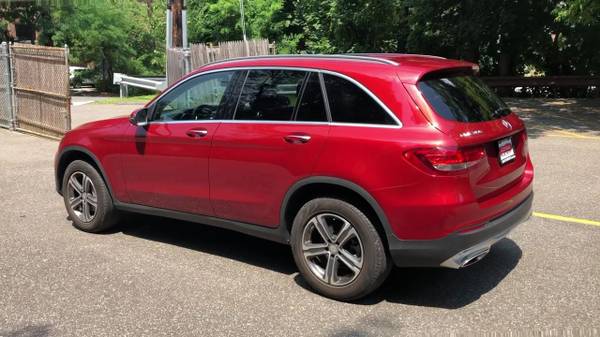 2017 Mercedes-Benz GLC 300 4MATIC for sale in Great Neck, NY – photo 15