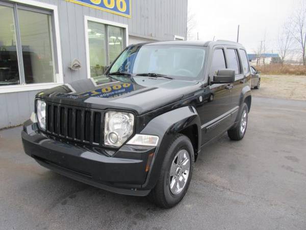 2012 Jeep Liberty SPORT !! 4x4 !! - cars & trucks - by dealer -... for sale in North Ridgeville, OH – photo 2