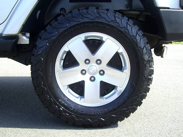 ★ 2008 JEEP WRANGLER UNLIMITED SAHARA - 4X4, AUTO, HARDTOP, 18" WHEELS for sale in East Windsor, CT – photo 11