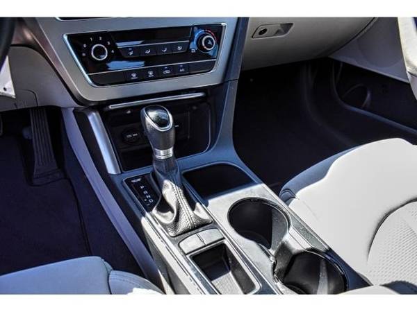2017 Hyundai Sonata Base sedan Quartz White Pearl for sale in El Paso, TX – photo 18