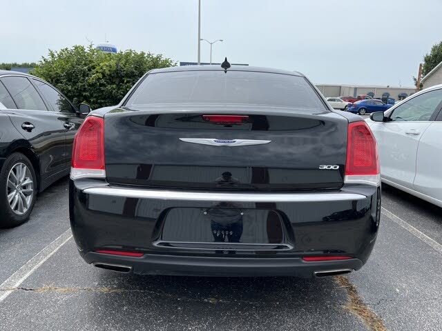 2018 Chrysler 300 Touring RWD for sale in Marion, IL – photo 5
