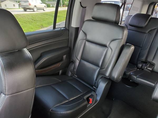 2015 Chevrolet Suburban 4WD LT Sport Utility 4D Trades Welcome Financi for sale in Harrisonville, KS – photo 20
