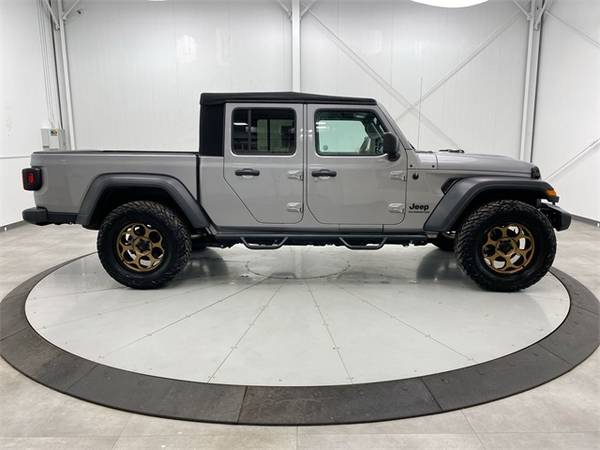 2020 Jeep Gladiator Sport - - by dealer - vehicle for sale in Chillicothe, OH – photo 4