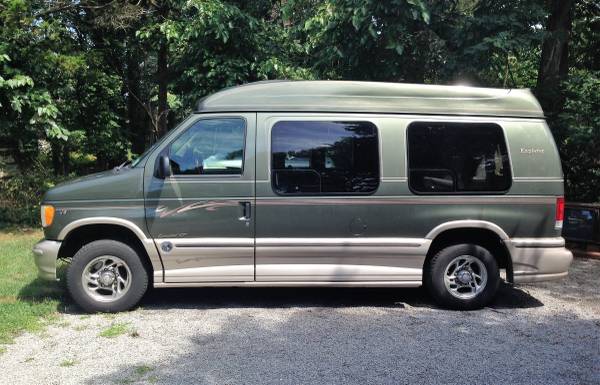 2002 FORD EXPLORER LIMITED SE CONVERSION VAN E-250 new PRICE for sale in Northport, NY – photo 3