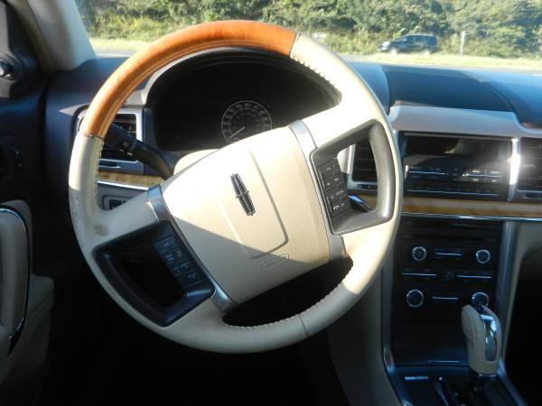 2011 LINCOLN MKZ HYBRID SEDAN MUST SEE - - by dealer for sale in Greenville, SC – photo 18