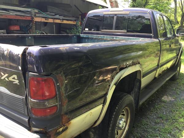 1998 Dodge 2500 truck with plow for sale in Alplaus, NY – photo 2