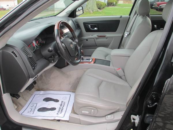 2006 Cadillac SRX AWD - cars & trucks - by dealer - vehicle... for sale in Youngstown, OH – photo 6