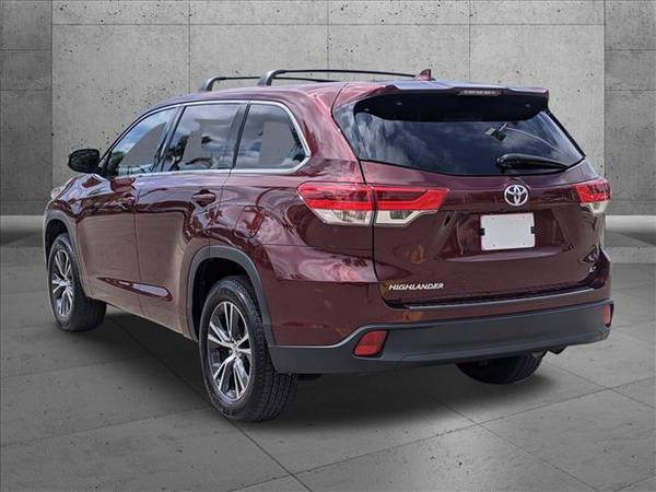 2018 Toyota Highlander LE Plus SKU: JS275326 SUV - - by for sale in Irvine, CA – photo 9