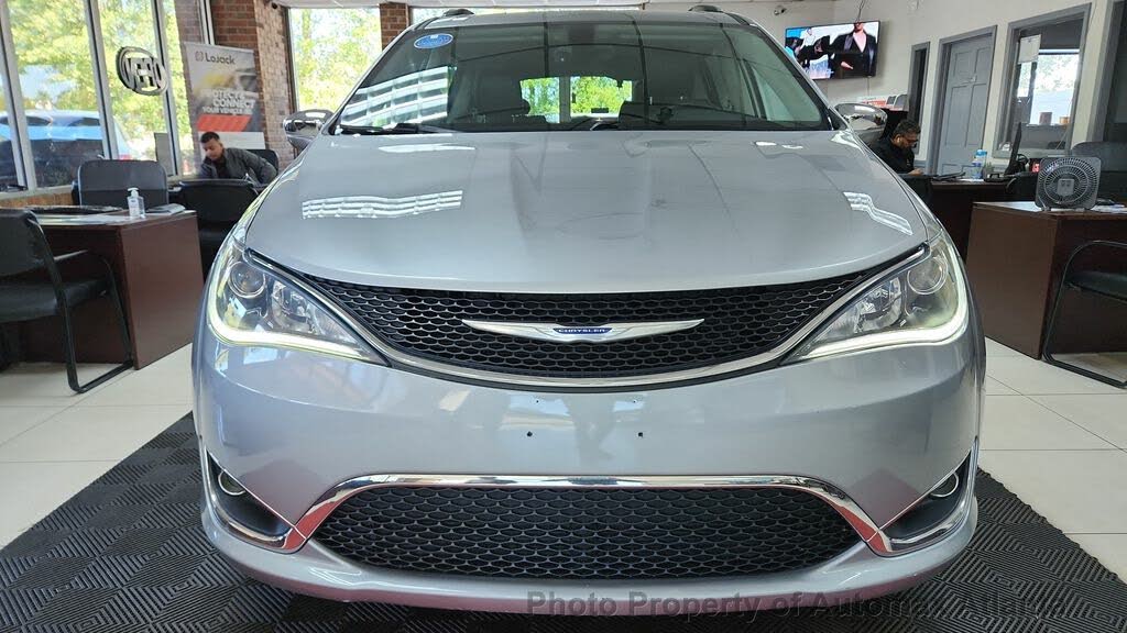 2018 Chrysler Pacifica Limited FWD for sale in Lilburn, GA – photo 3
