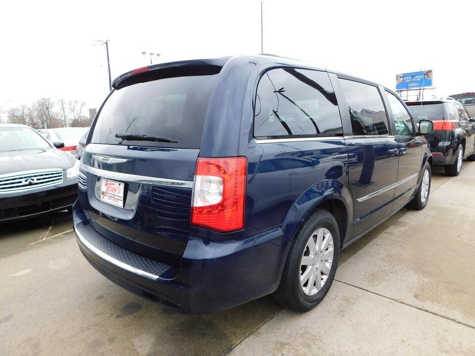 2014 Chrysler Town & Country Touring FWD for sale in Des Moines, IA – photo 2