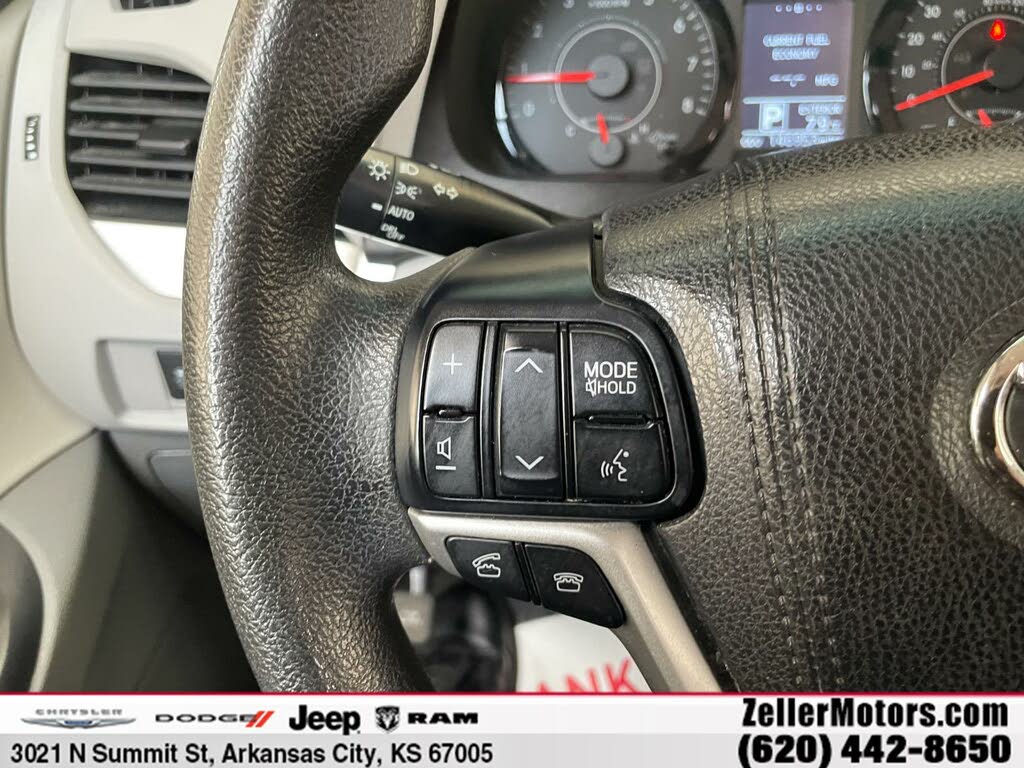 2017 Toyota Sienna L 7-Passenger FWD for sale in Arkansas City, KS – photo 18