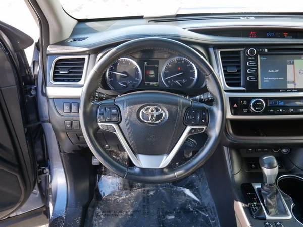 2018 Toyota Highlander - - by dealer - vehicle for sale in Burnsville, MN – photo 21
