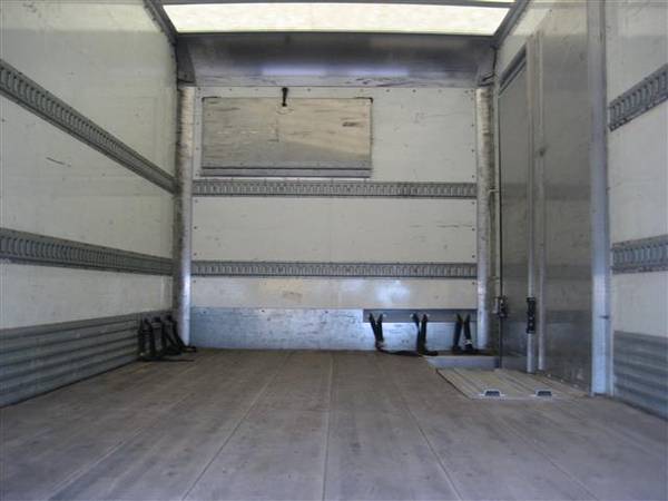 2012 International 4300 16ft Van Truck for sale in Portland, OR – photo 7