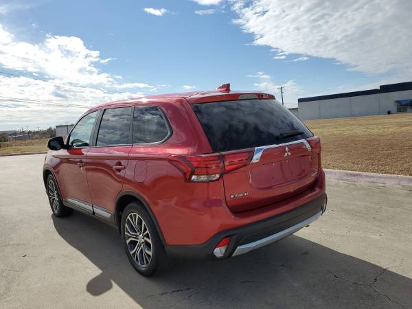 Mitsubishi outlander - cars & trucks - by dealer - vehicle... for sale in Arlington, TX – photo 3