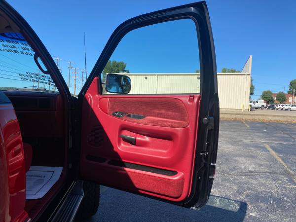 1995 DODGE RAM 1500 SLT LARAMIE/ONLY 65, 000 MILES! - cars & for sale in Vienna, WV – photo 16