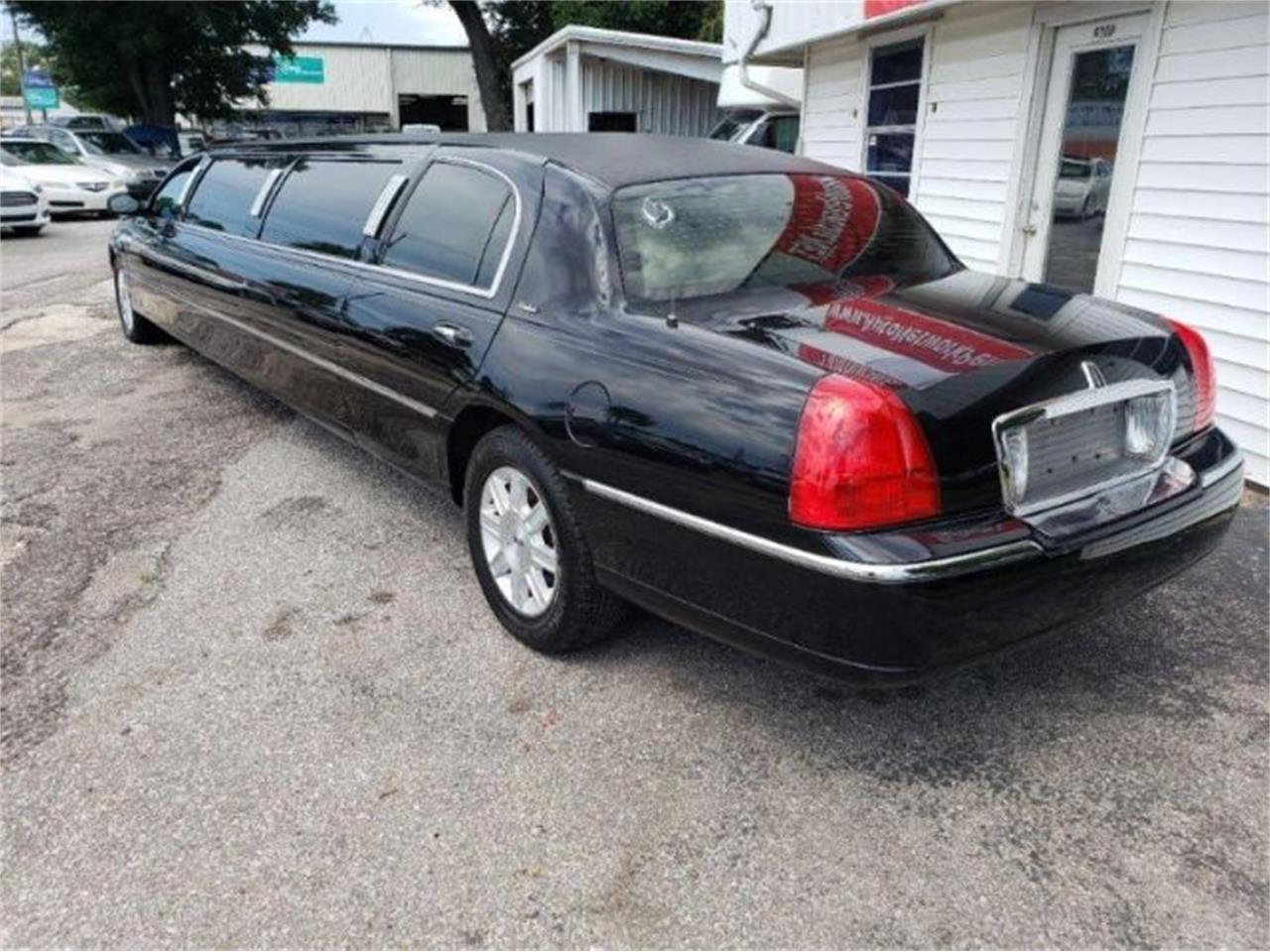 2007 Lincoln Town Car for sale in Cadillac, MI – photo 11