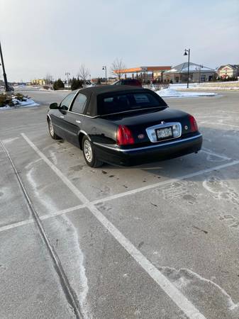 1998 lincoln Town Car Signiture for sale in Oconomowoc, WI – photo 7
