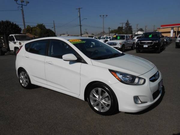 2012 Hyundai Accent SE 4dr Hatchback - - by dealer for sale in Union Gap, WA – photo 3