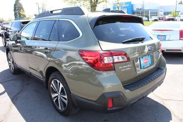 2018 Subaru Outback 2 5i Limited Wagon 4D - - by for sale in Bend, OR – photo 3