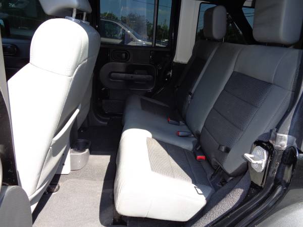 2010 Jeep Wrangler Unlimited 4WD 4 door 7 Passenger No Accident Nice for sale in Dallas, TX – photo 18