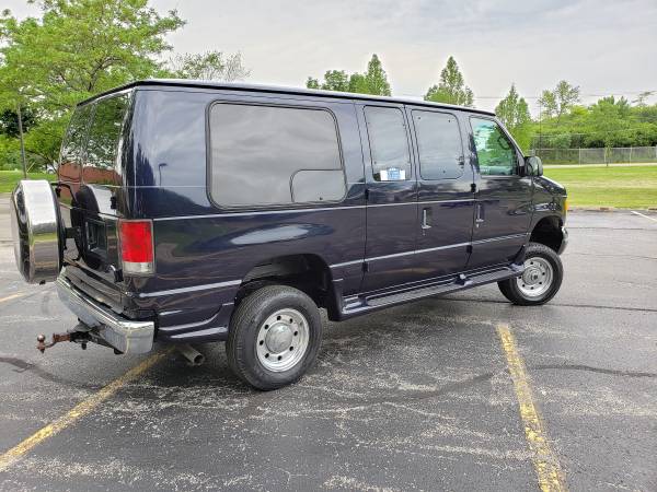 2001 FORD E250 QUIGLEY CONVERSION 4x4 HANDICAP WHEELCHAIR ACCESSIBLE for sale in Skokie, IL – photo 5