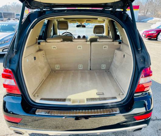 SALE PRICING FULLY LOADED 11 Mercedes-Benz ML350 4MATIC for sale in Madison, WI – photo 21