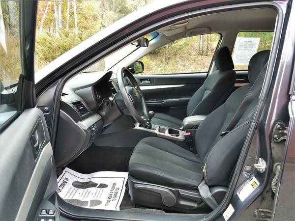 2013 Subaru Outback Wagon AWD 136K, 6 Speed, AC CD/MP3/Bluetooth NICE! for sale in Belmont, ME – photo 9