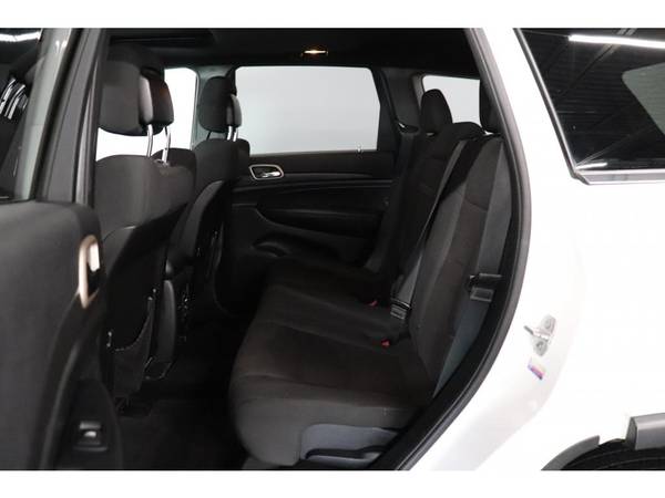 2015 Jeep Grand Cherokee hatchback Bright White Clearcoat - cars &... for sale in Terre Haute, IN – photo 16