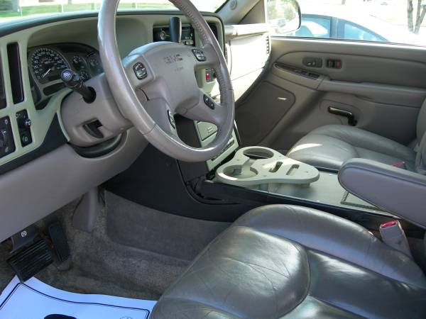 2003 GMC YUKON DENALI XL AWD for sale in Des Moines, IA – photo 5