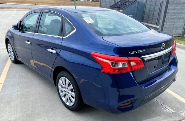 2019 NISSAN SENTRA SPORTY GREAT ON GAS FACTORY WARRANTY LIKE NEW... for sale in Ardmore, OK – photo 5
