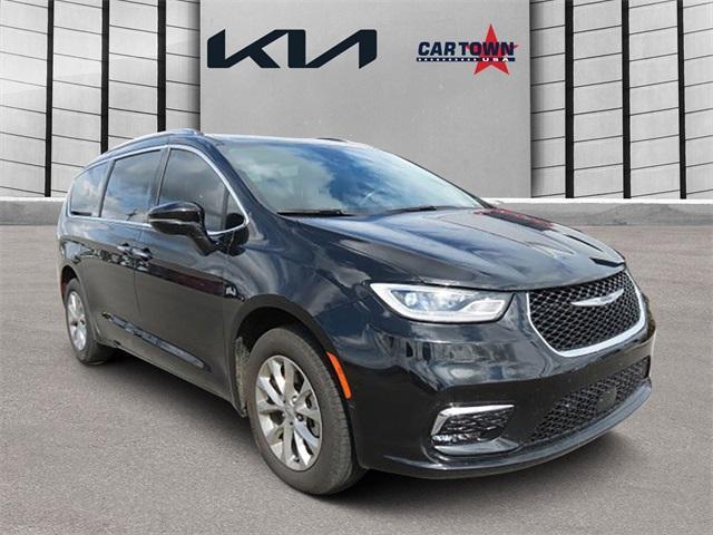 2021 Chrysler Pacifica Touring-L for sale in NICHOLASVILLE, KY