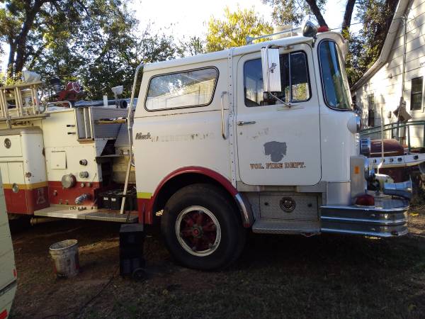 Fire engine loo for sale in Chickasha, OK