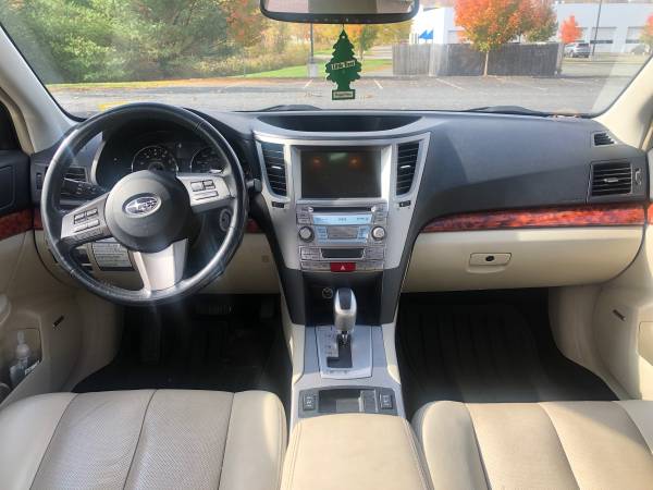 2011 Subaru Outback 3 6L Limited for sale in North Bennington, NY – photo 18