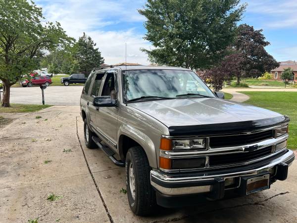 2000 Chevy Tahoe Z71 5 7L 350 4WD for sale in Oak Forest, IL – photo 2