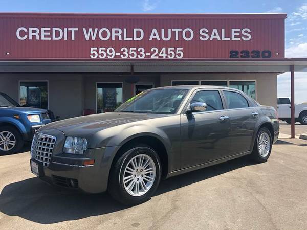 2010 Chrysler 300 Touring CREDIT WORLD AUTO SALES*EVERYONE'S APPROVED! for sale in Fresno, CA