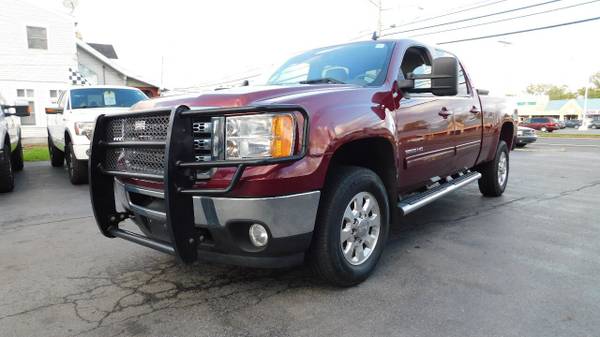 2013 GMC Sierra 3500HD SLT 4x4 4D Crew Cab Pickup Truck w Low Miles for sale in Hudson, NY – photo 5