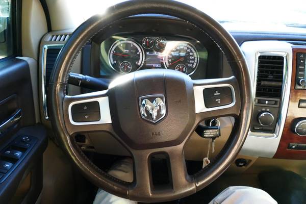 🚨 2010 Dodge Ram 3500 Laramie 4x4 🚨 - 6-Speed Manual - 🎥 Video for sale in El Dorado, AR – photo 18