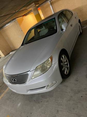 2008 Lexus LS 460 clean title asking 12, 000 O B O for sale in Miami, FL – photo 4