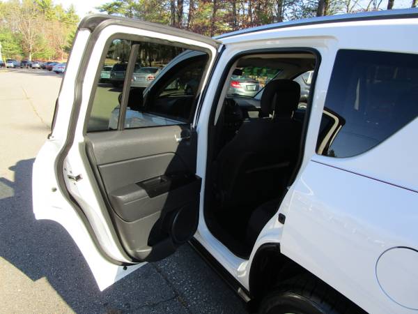 2011 JEEP COMPASS 4X4 LOADED ONLY 109K WITH CERTIFIED WARRANTY -... for sale in Loudon, NH – photo 17