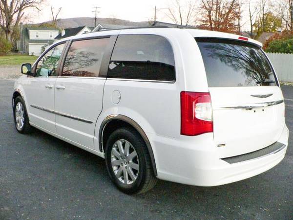 13 Chrysler Town Country Touring, Dodge Caravan. We Finance Every1!... for sale in binghamton, NY – photo 7