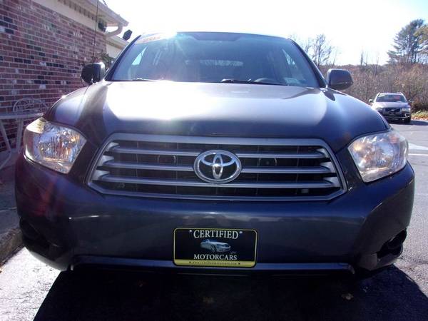 2010 Toyota Highlander Seats-8 AWD, 151k Miles, P Roof, Grey, Clean for sale in Franklin, MA – photo 8