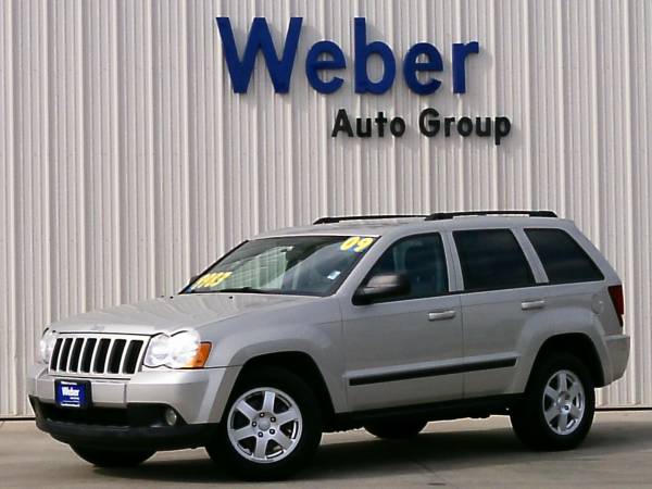 2009 Jeep Grand Cherokee Laredo-ONLY 58k MILES! WELL MAINTAINED! for sale in Silvis, IA
