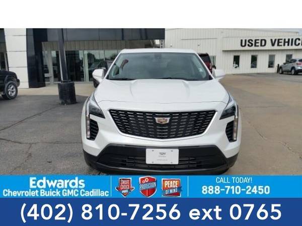 2019 Cadillac XT4 wagon FWD Luxury (Crystal White Tricoat) for sale in Council Bluffs, NE – photo 2