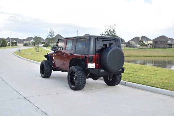 Lifted 2009 Jeep Wrangler Unlimited for sale in Rosharon, TX – photo 8