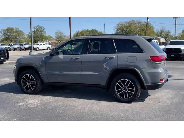 2019 Jeep Grand Cherokee Trailhawk, SUNROOF, TRAILER TOW, NAV - cars for sale in Brownwood, TX – photo 7