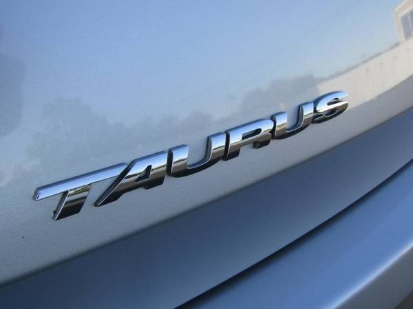 2010 Ford Taurus Limited sedan Ingot Silver Metallic for sale in St. Charles, MO – photo 21