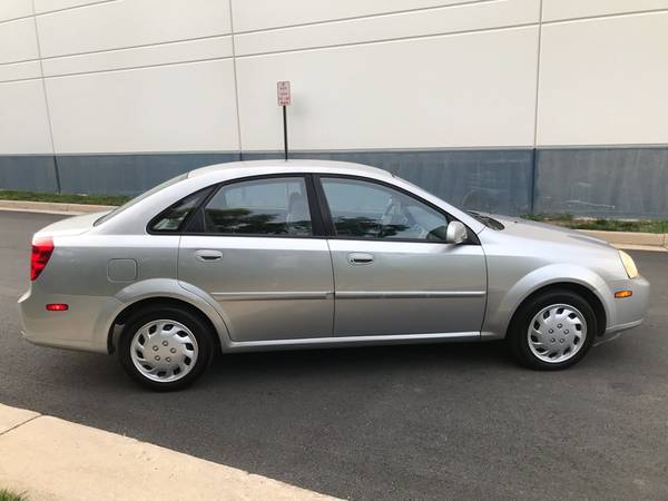2005 Suzuki Forenza S for sale in CHANTILLY, District Of Columbia – photo 8