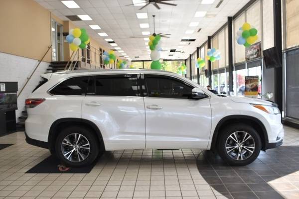 2016 Toyota Highlander XLE - - by dealer - vehicle for sale in Cuyahoga Falls, PA – photo 15