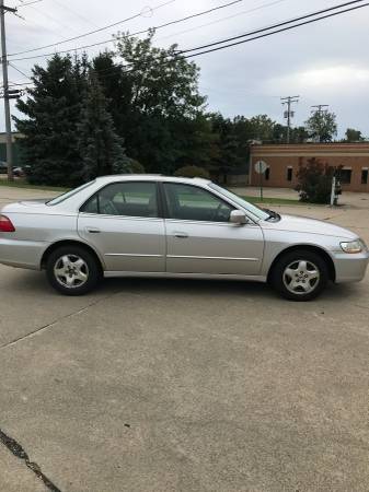 1999 Honda Accord V6 leather for sale in mentor, OH – photo 3